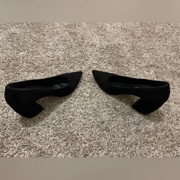 Prada Women's Black Suede Heels - Picture 4 of 6